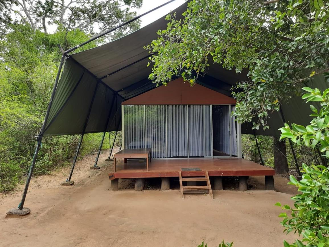 Yala Leopard Mobile Camp Hotel Екстериор снимка